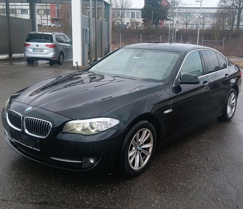Gebraucht BMW 523 Comfort Edition 204 PS (150 kW) 2010 Schwarz Limousine