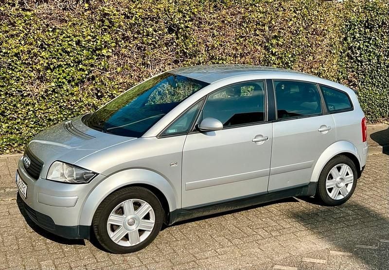 Silber Gebraucht 2006 Audi A2 Kleinwagen | 5.950 € (Etwas zu teuer) - Bild 1/4