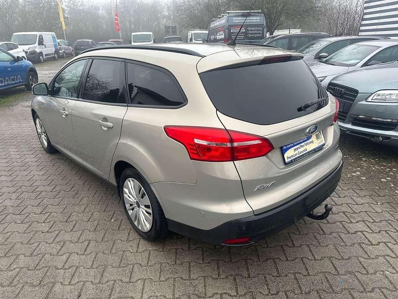 Gebraucht Ford Focus Business Edition 101 PS (74 kW) 2014 Grau Kombi