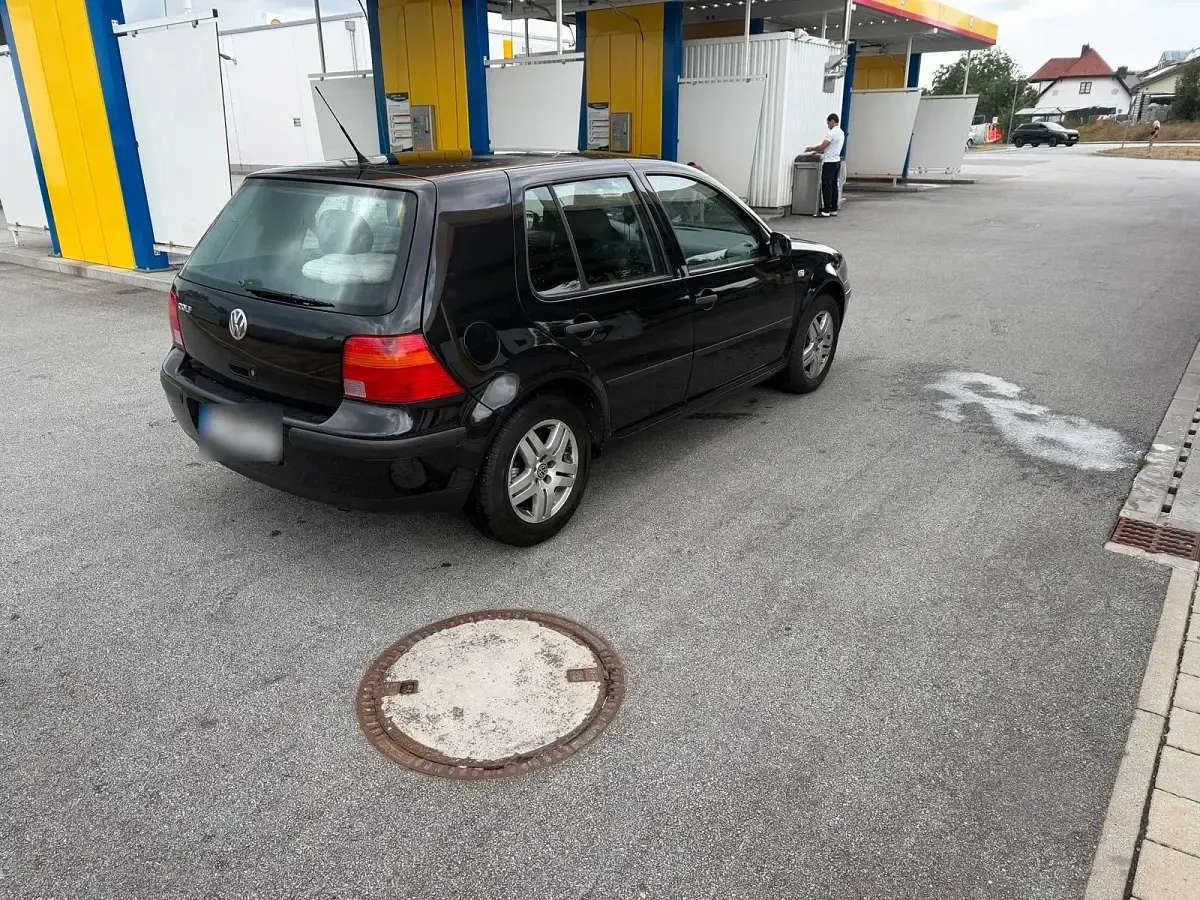 Gebraucht VW Golf Plus Cross 55 PS (40 kW) 2002 Schwarz Kleinwagen