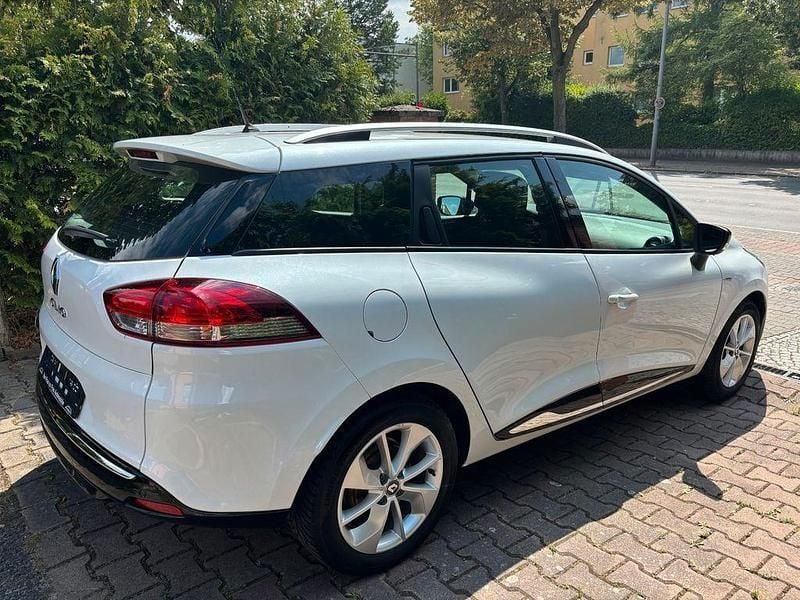Gebraucht Renault Clio IV LIMITED 118 PS (86 kW) 2018 Weiß Limousine