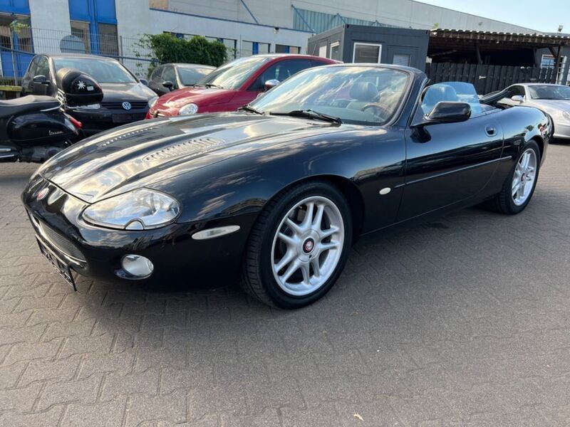 Schwarz Gebraucht 2002 Jaguar XKR Supercharged Cabrio | 19.999 € (Fairer Preis) - Bild 1/4