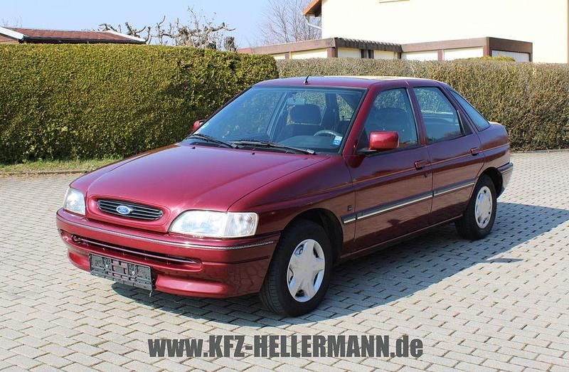 Gebraucht Ford Escort 90 PS (66 kW) 1994 Rot Limousine