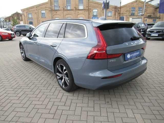 Gebraucht Volvo V60 120 PS (88 kW) 2024 Kombi