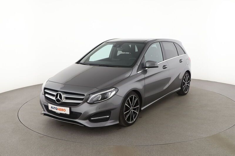 Grau Gebraucht 2018 Mercedes B180 Urban Van / Kleinbus | 19.070 € (Fairer Preis) - Bild 1/4