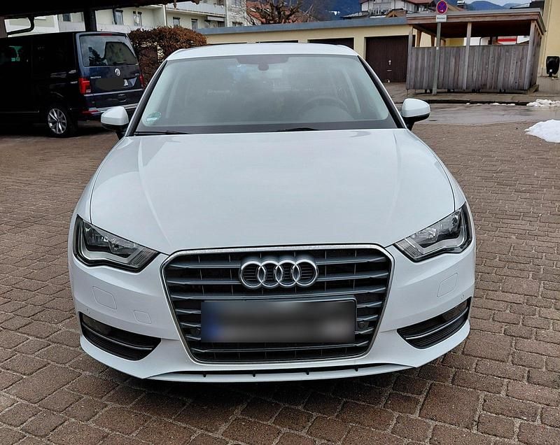 Gebraucht Audi A3 Sportback 150 PS (110 kW) 2016 Weiß Kleinwagen