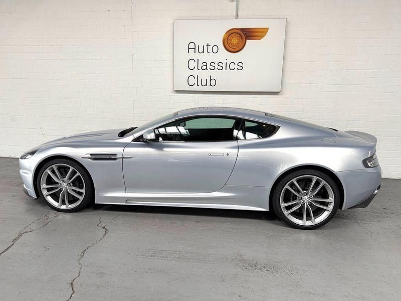 Silber Gebraucht 2010 Aston Martin DBS Coupé | 112.900 € (Fairer Preis) - Bild 1/4