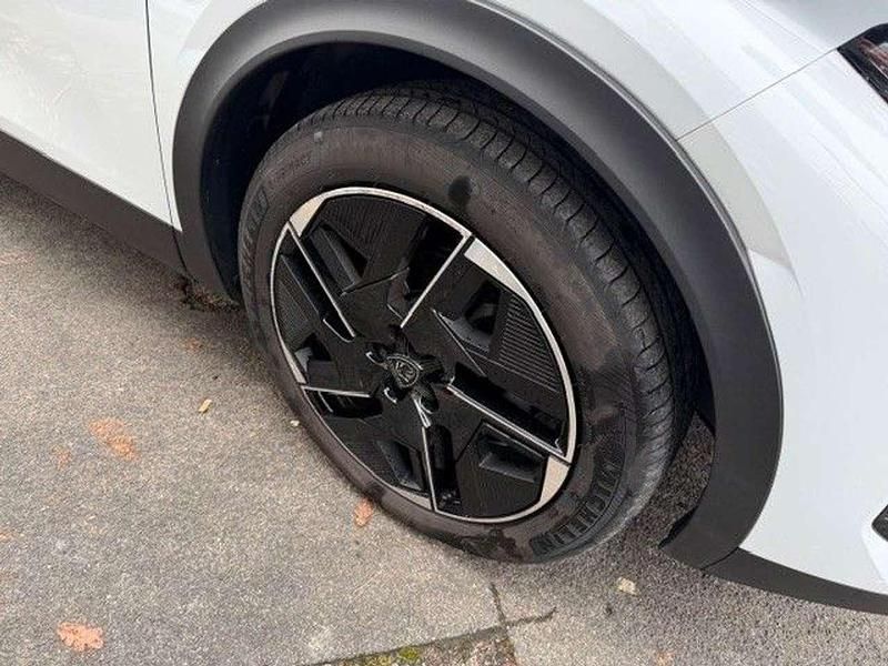 Gebraucht Peugeot 408 GTi 131 PS (96 kW) 2024 Perlmuttweiß Limousine