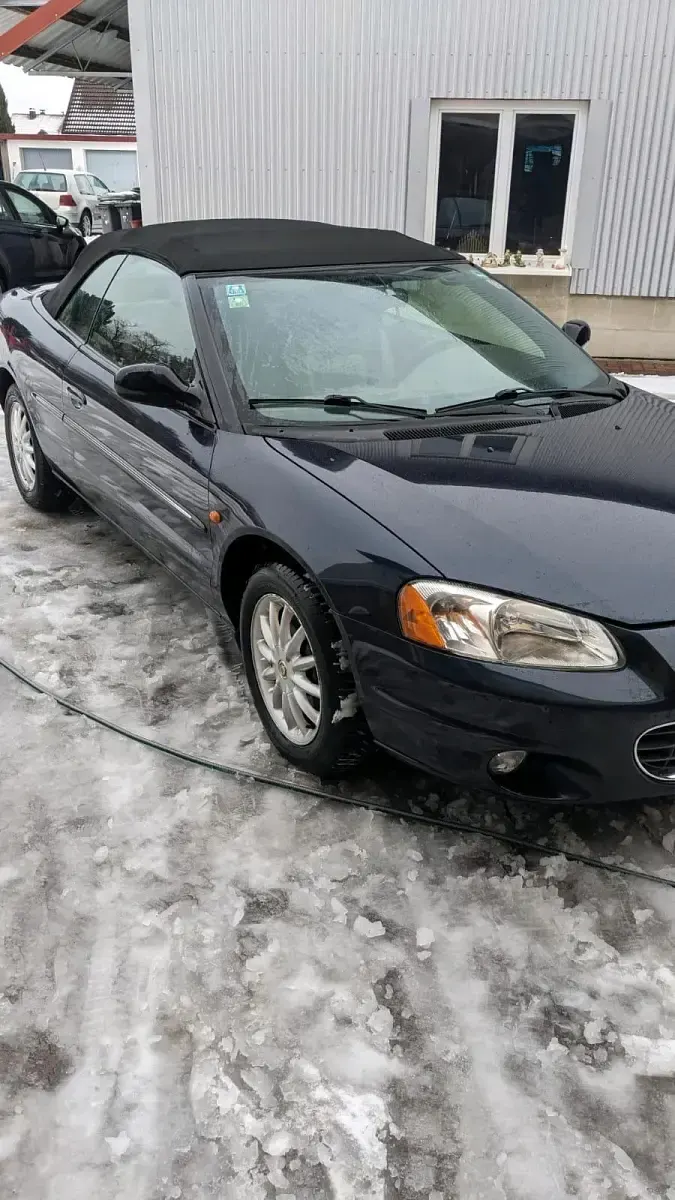 Gebraucht Chrysler Sebring Cabriolet 200 PS (147 kW) 2002 Blau Cabrio