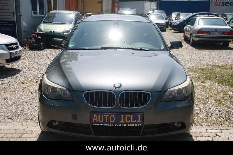 Gebraucht BMW 530 Sport Line 231 PS (169 kW) 2006 Grau Kombi