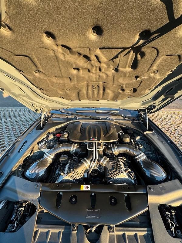 Gebraucht BMW M6 560 PS (411 kW) 2012 Grau Coupé