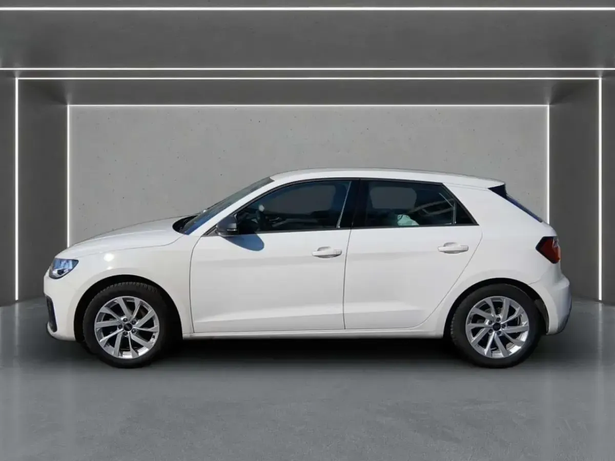 Gebraucht Audi A1 95 PS (69 kW) 2023 Cortinaweiß SUV