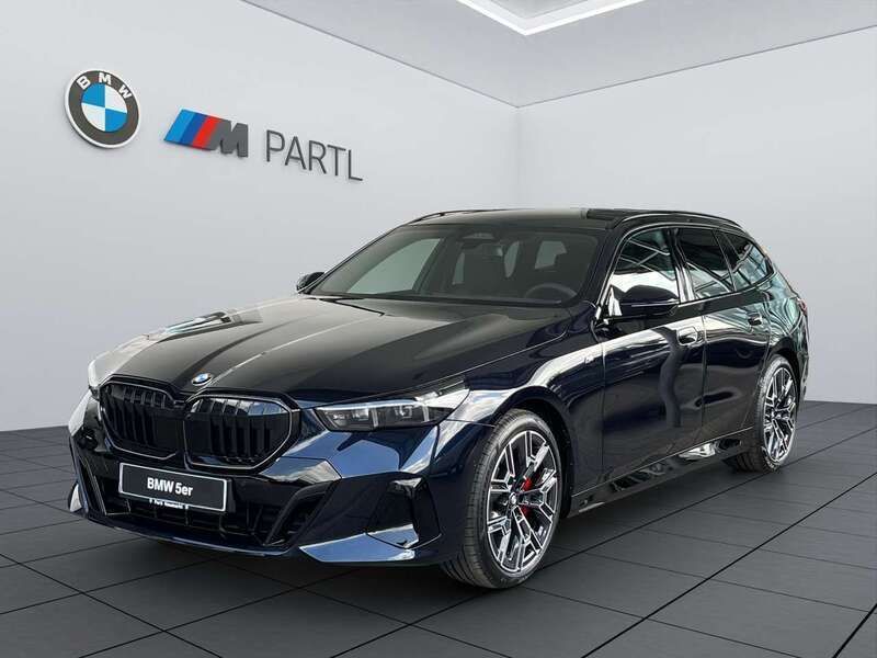 Neu BMW 520 M Sport 197 PS (144 kW) 2025 M carbonschwarz metallic Kombi