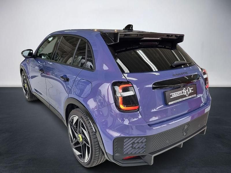 Gebraucht Abarth 600e Scorpionissima 206 kW (281 PS) 2025 Hypnotic purple SUV
