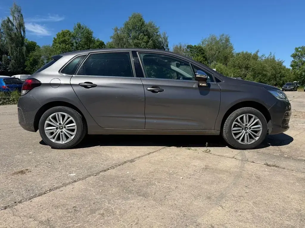 Gebraucht Citroën C4 SELECTION 110 PS (80 kW) 2016 Grau Limousine