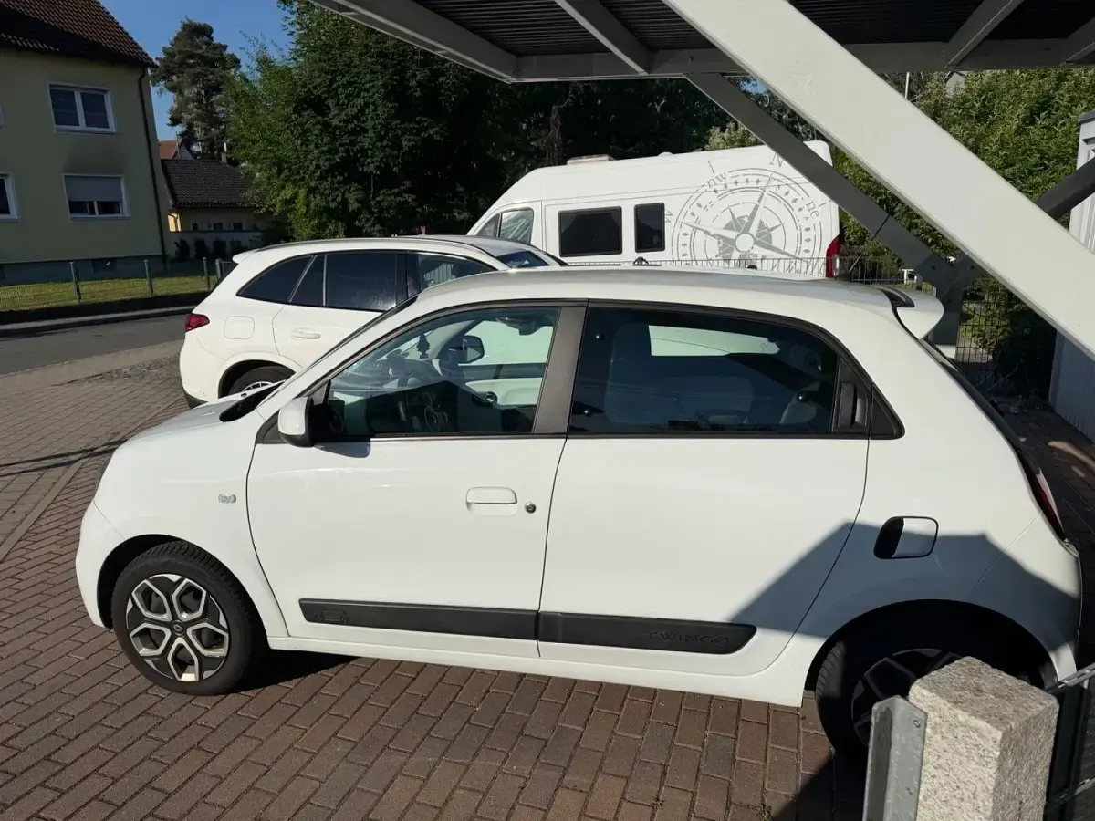 Gebraucht Renault Twingo 75 PS (55 kW) 2020 Weiß Kleinwagen