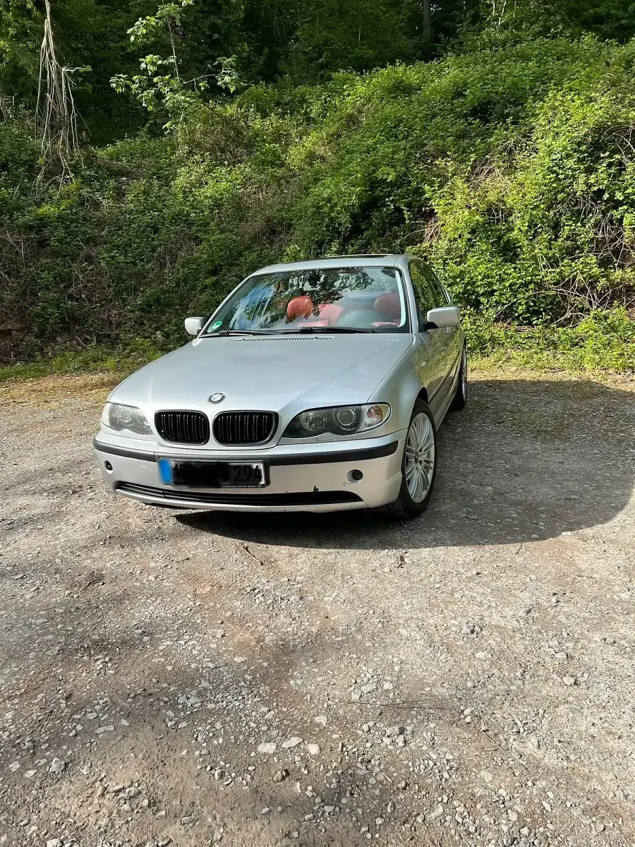 Gebraucht BMW 320 Basis 170 PS (125 kW) 2002 Grau Limousine