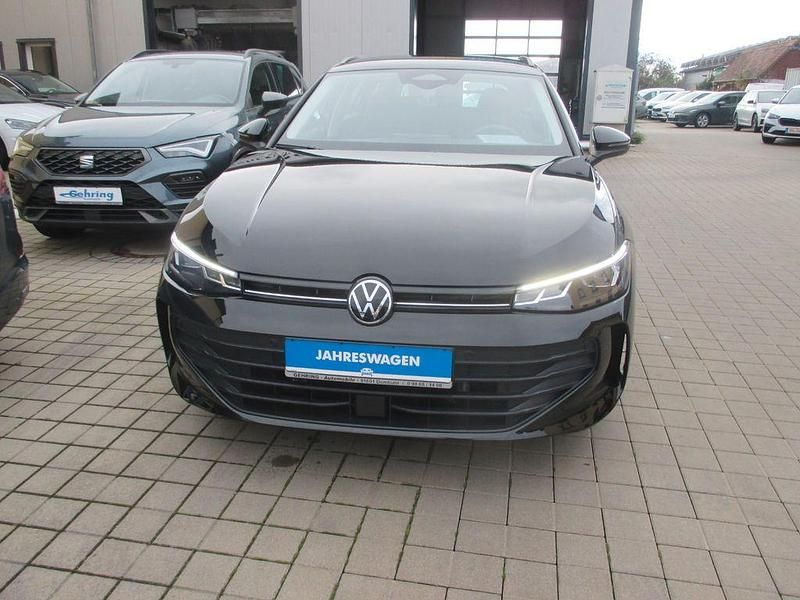 Gebraucht VW Passat 150 PS (110 kW) 2024 Schwarz Limousine