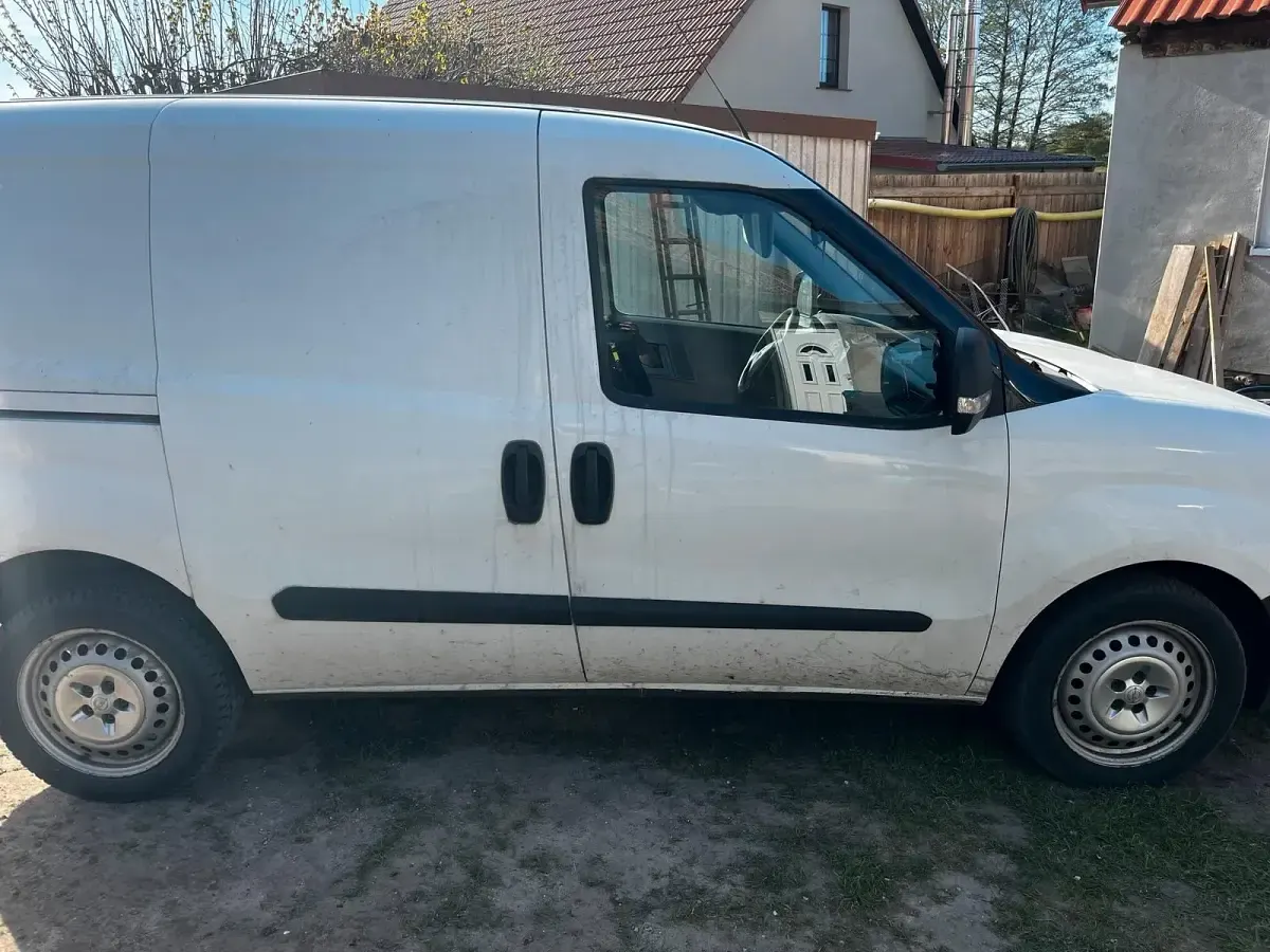 Usado Opel Combo 90 HP (66 kW) 2015 Branco Monovolume
