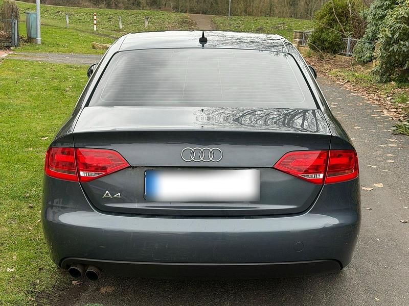 Second-hand Audi A4 160 CP (117 kW) 2008 Albastru Berlinǎ
