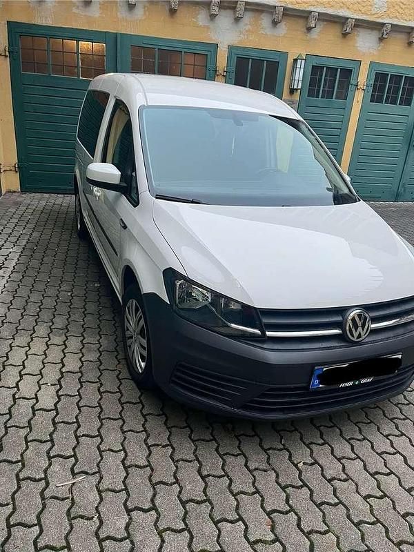 Weiß Gebraucht 2017 VW Caddy Maxi Comfortline Van / Kleinbus | 16.850 € (Fairer Preis) - Bild 1/4
