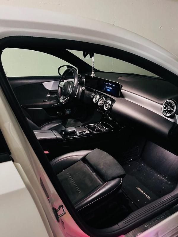 Weiß Gebraucht 2018 Mercedes 200 Kombi | 15.000 € - Bild 1/4