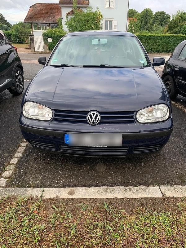 Blau Gebraucht 2000 VW Golf IV Kleinwagen | 1.849 € (Fairer Preis) - Bild 1/4