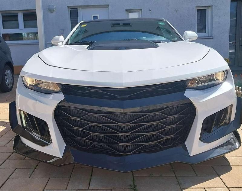 Weiß Gebraucht 2018 Chevrolet Camaro ZL1 Coupé | 27.000 € (Fairer Preis) - Bild 1/4