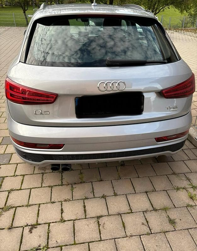 Gebraucht Audi Q3 S-Line 150 PS (110 kW) 2016 Silber SUV
