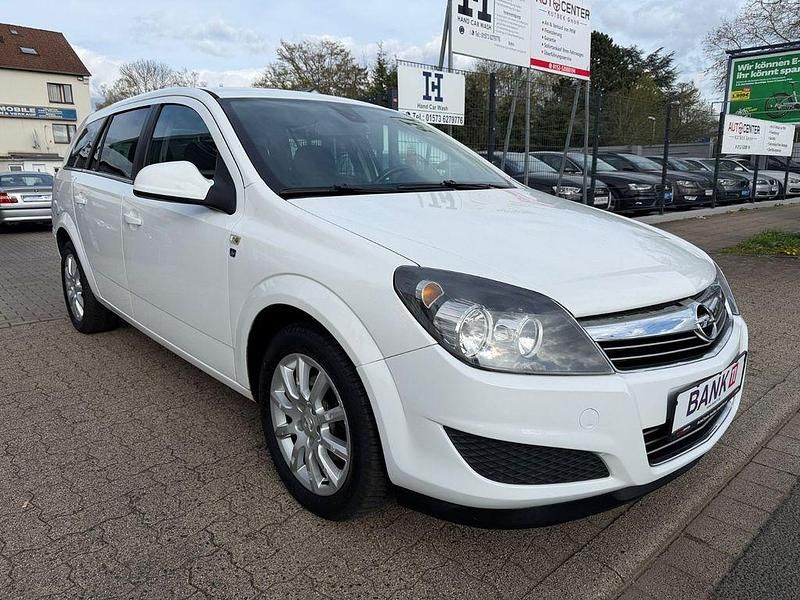 Gebraucht Opel Astra 110 PS (80 kW) 2010 Weiß Limousine