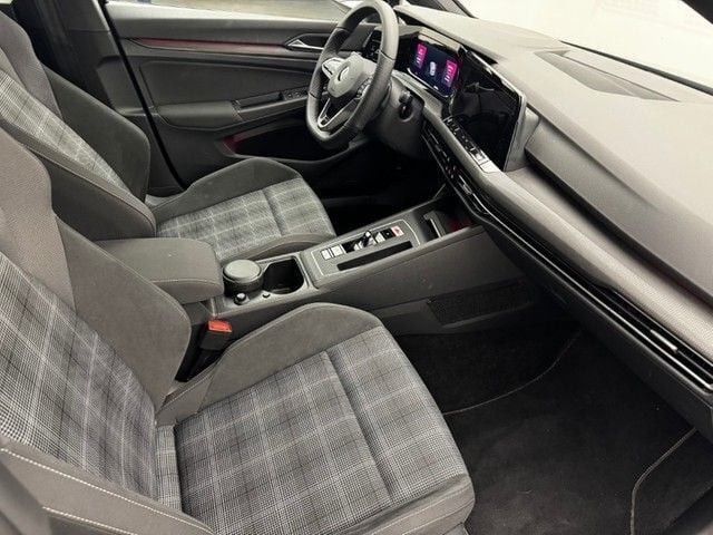 Gebraucht VW Golf VIII GTD 200 PS (147 kW) 2022 Deep black perleffekt Limousine