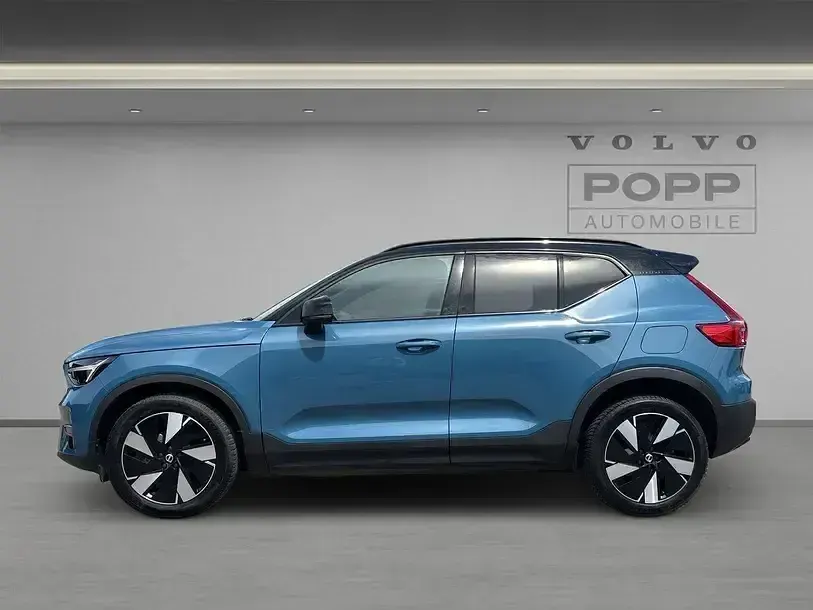 Gebraucht Volvo XC40 Plus 185 kW (252 PS) 2023 Fjord blue / metallic SUV