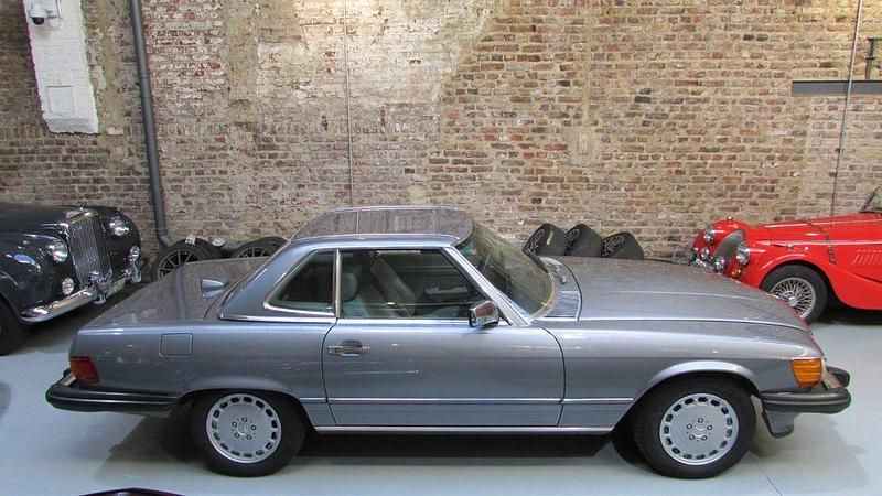 Gebraucht Mercedes 560 231 PS (169 kW) 1987 Grau Cabrio