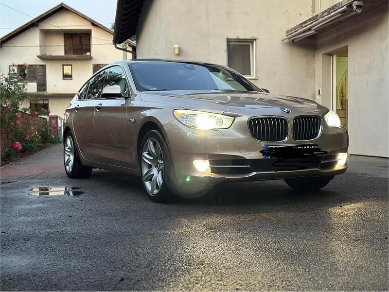 Gebraucht BMW 520 184 PS (135 kW) 2012 Gold Limousine