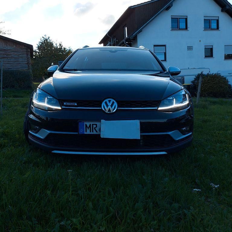 Schwarz Gebraucht 2019 VW Golf Alltrack Kombi | 20.690 € (Fairer Preis) - Bild 1/4