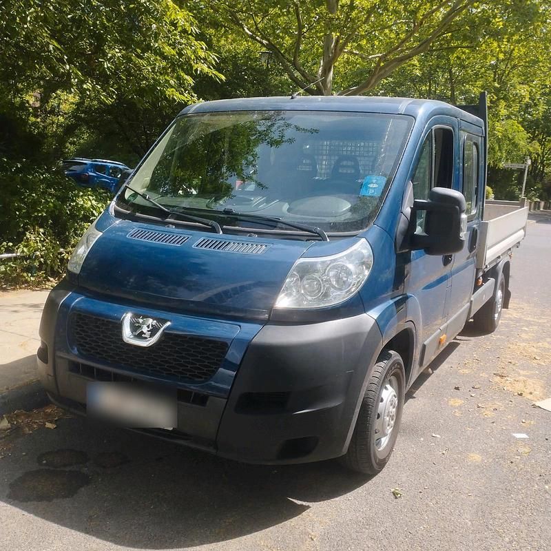 Blau Gebraucht 2012 Peugeot Boxer Van | 6.900 € - Bild 1/4