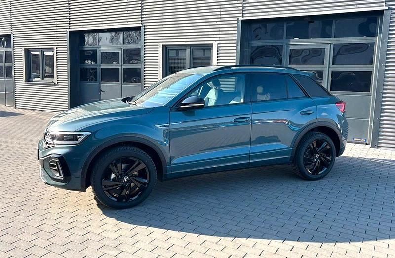 Neu VW T-Roc R-line 150 PS (110 kW) 2026 Blau SUV