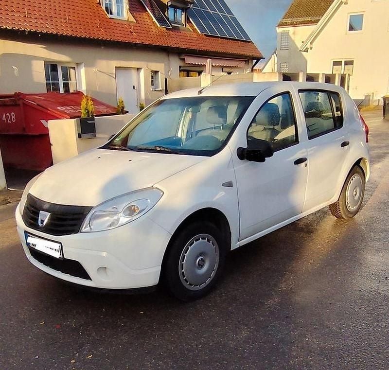 Gebraucht Dacia Sandero 75 PS (55 kW) 2009 Weiß Limousine