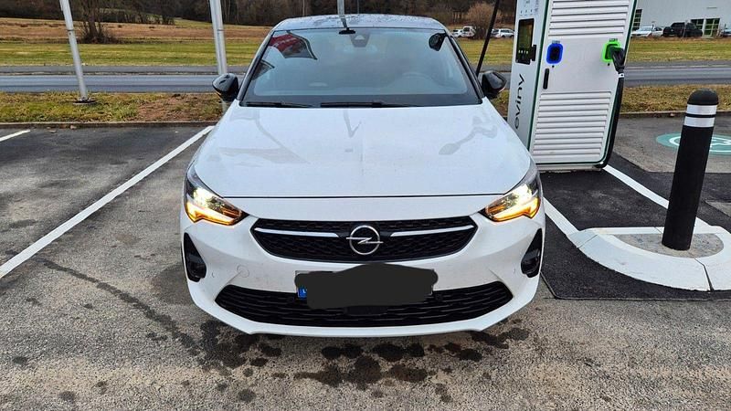 Gebraucht Opel Corsa-e Ultimate 100 kW (136 PS) 2022 Weiß Kleinwagen