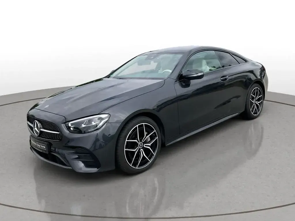 Gebraucht Mercedes E400 AMG line 330 PS (242 kW) 2022 Metalliclack graphitgrau Coupé