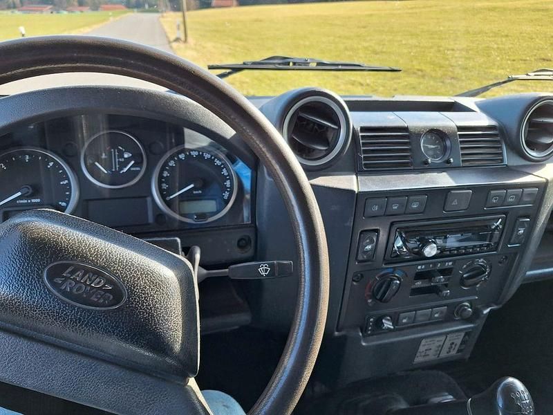 Gebraucht Land Rover Defender 122 PS (89 kW) 2008 Grün SUV