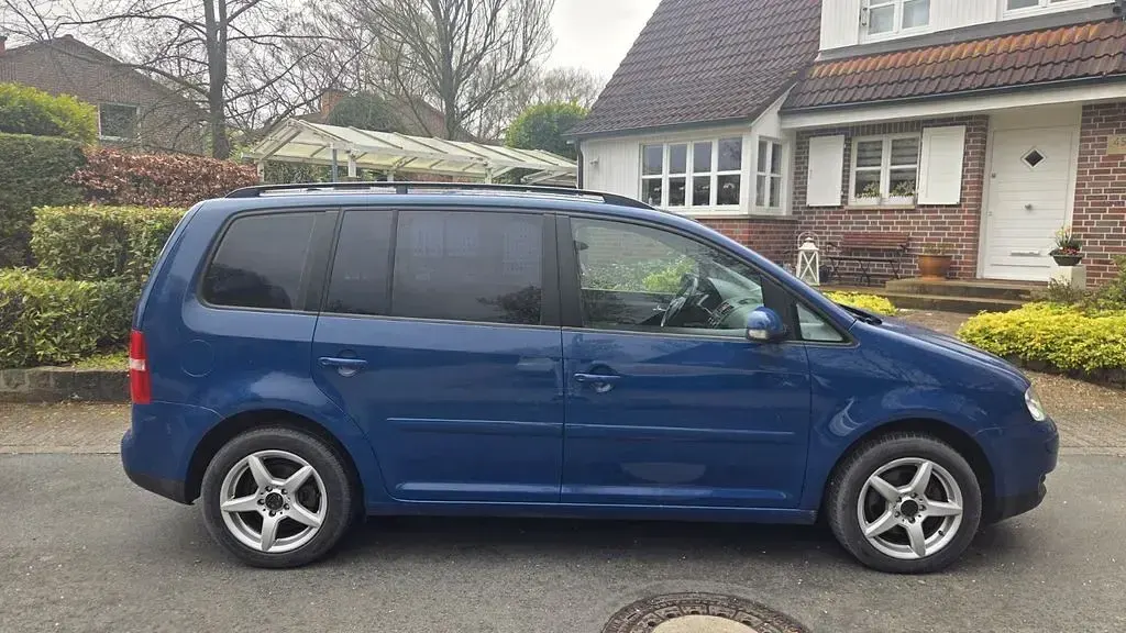 Gebraucht VW Touran 140 PS (102 kW) 2006 Blau Van / Kleinbus