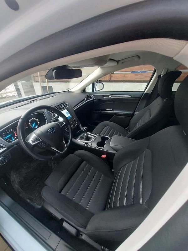 Gebraucht Ford Mondeo 150 PS (110 kW) 2020 Weiß Kombi