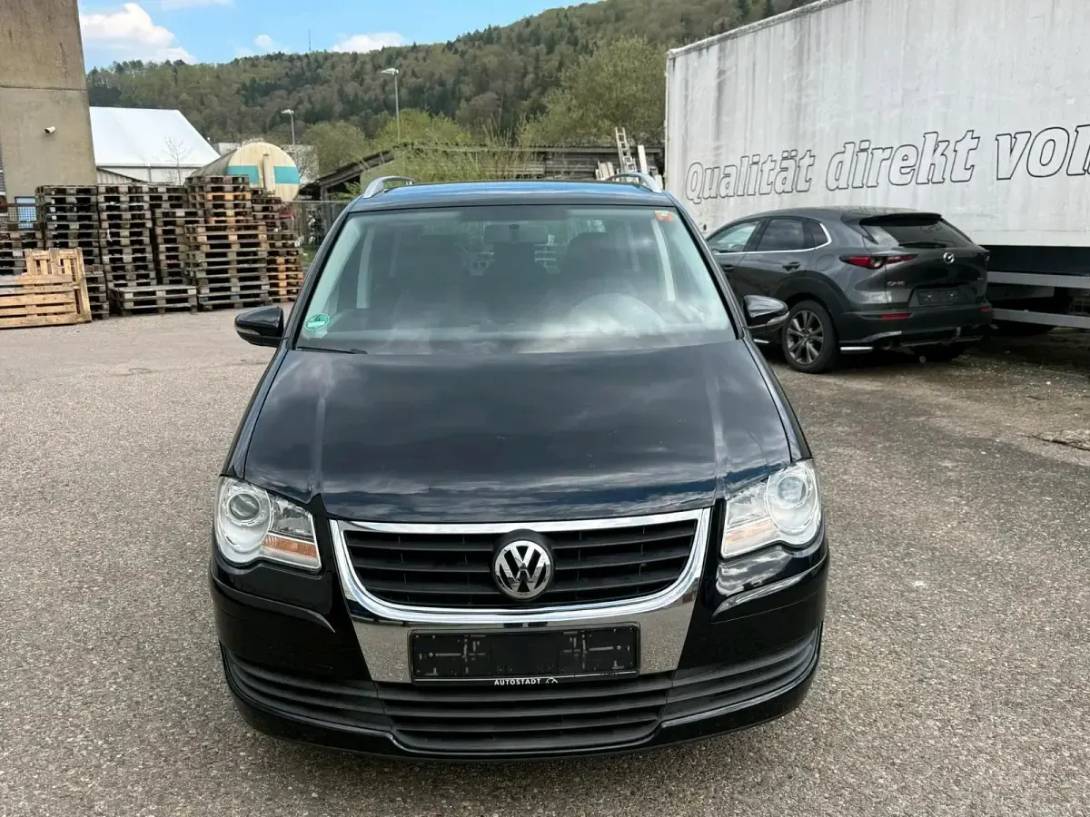 Gebraucht VW Touran 140 PS (102 kW) 2010 Schwarz Van / Kleinbus