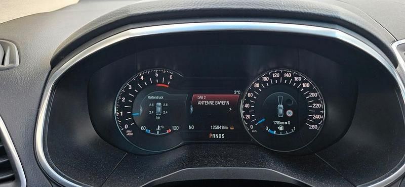 Gebraucht Ford Edge Titanium 209 PS (153 kW) 2017 Schwarz SUV