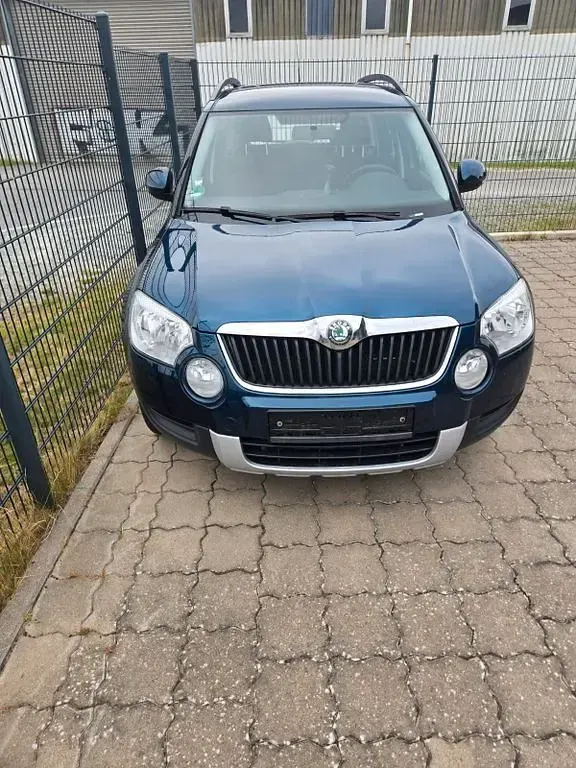 Gebraucht Skoda Yeti Active 105 PS (77 kW) 2014 Blau SUV