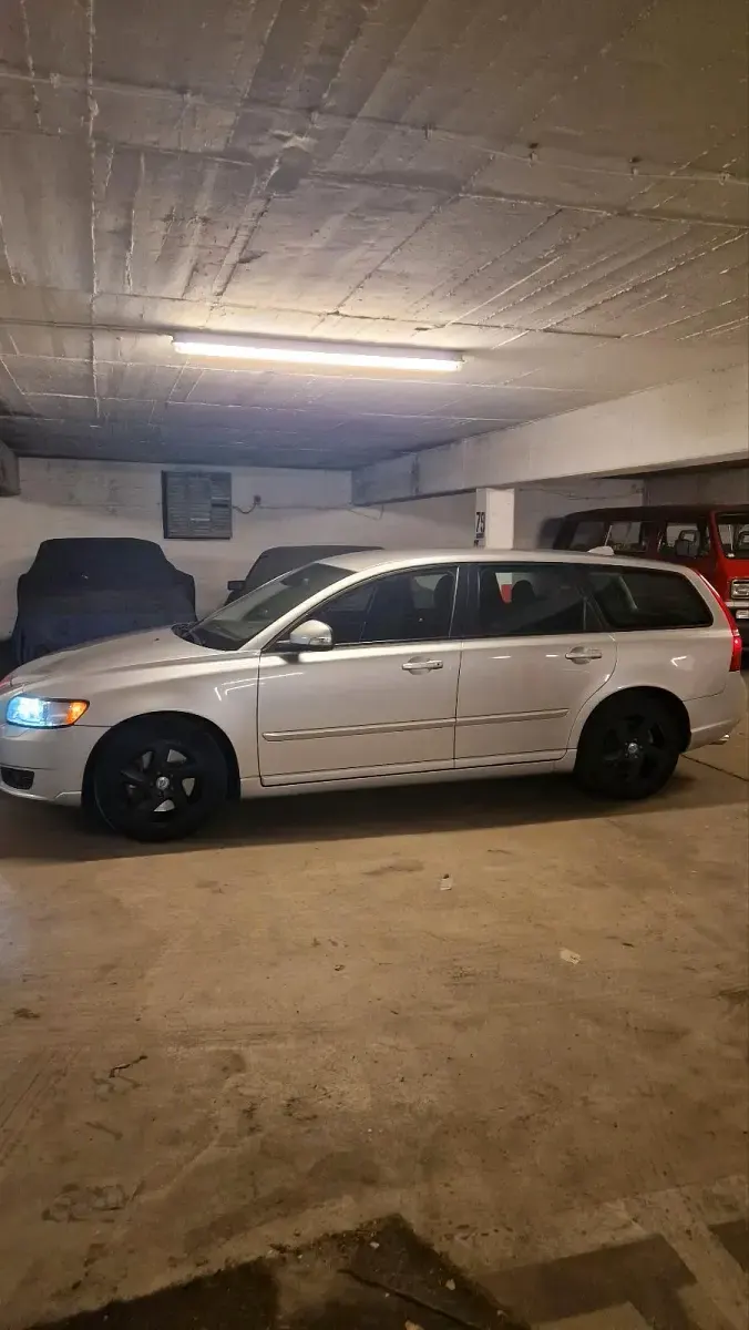 Gebraucht Volvo V50 230 PS (169 kW) 2010 Silber Kombi