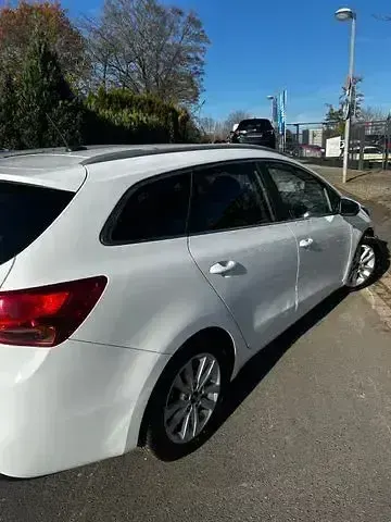 Gebraucht Kia Ceed Sportswagon 120 PS (88 kW) 2016 Weiß Kombi