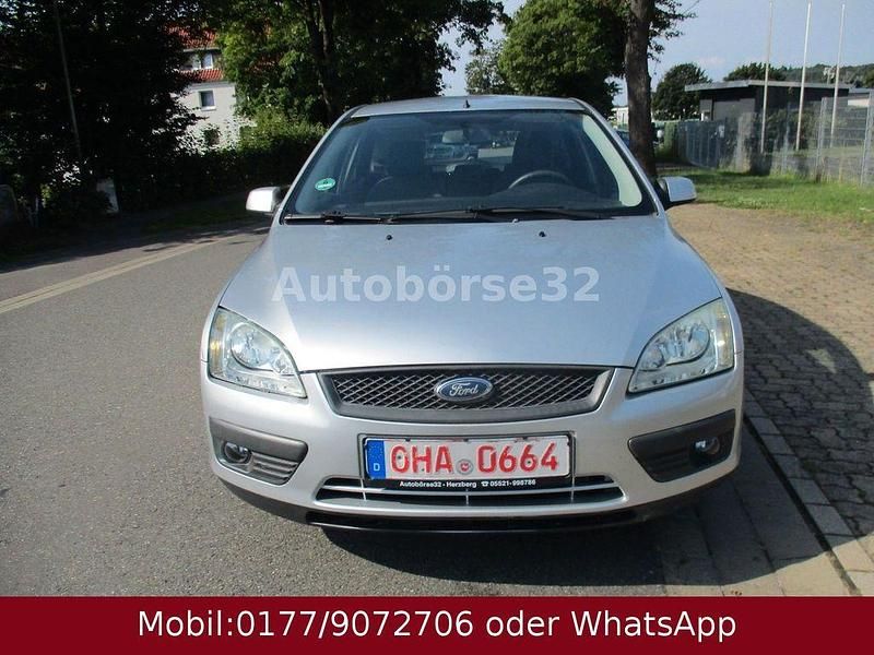 Gebraucht Ford Focus Fun X 101 PS (74 kW) 2007 Silber Limousine