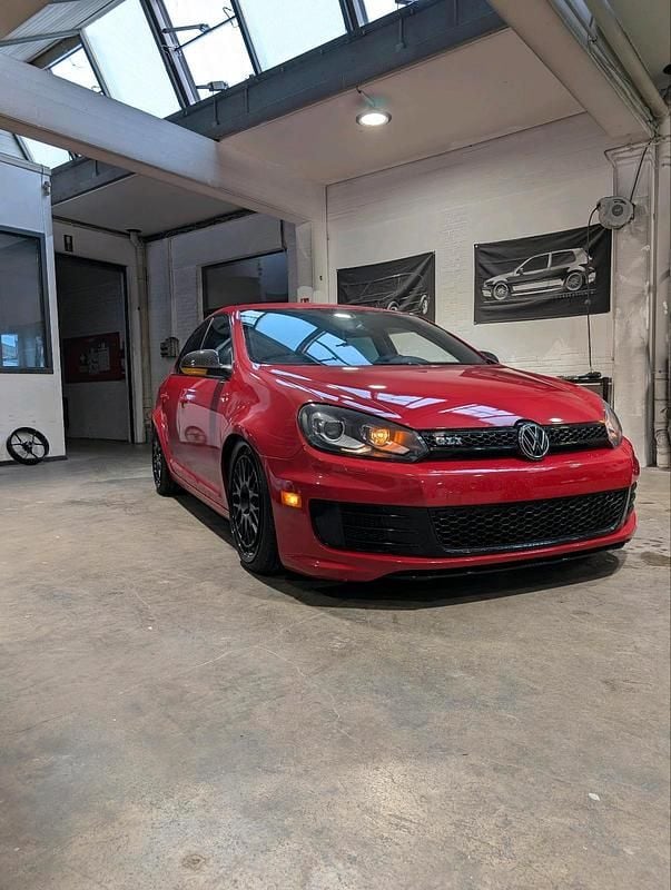 Second-hand VW Jetta 150 CP (110 kW) 2006 Negru Berlinǎ